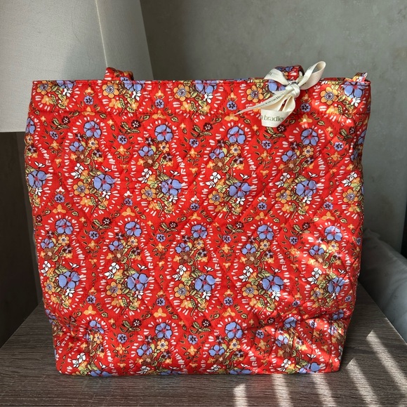 Vera Bradley Handbags - Vera Bradley Tote
